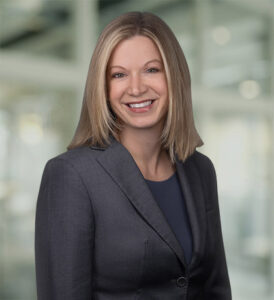 nikki howell headshot